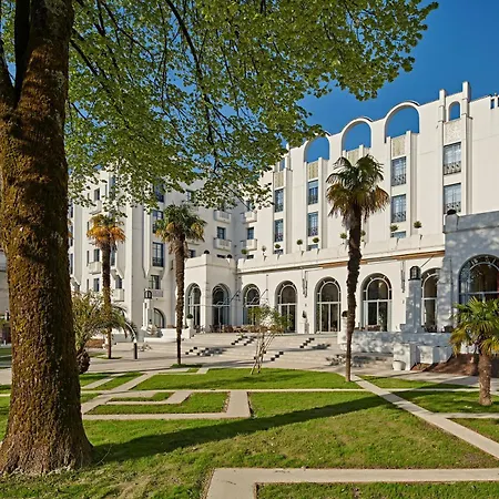 Hotel & Spa Vacances Bleues Le Splendid-2